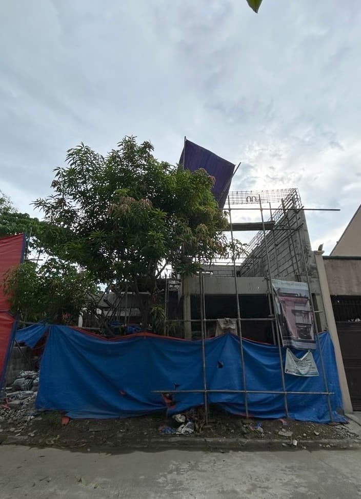 Two - Storey Residence with Roofdeck - Valenzuela City Image